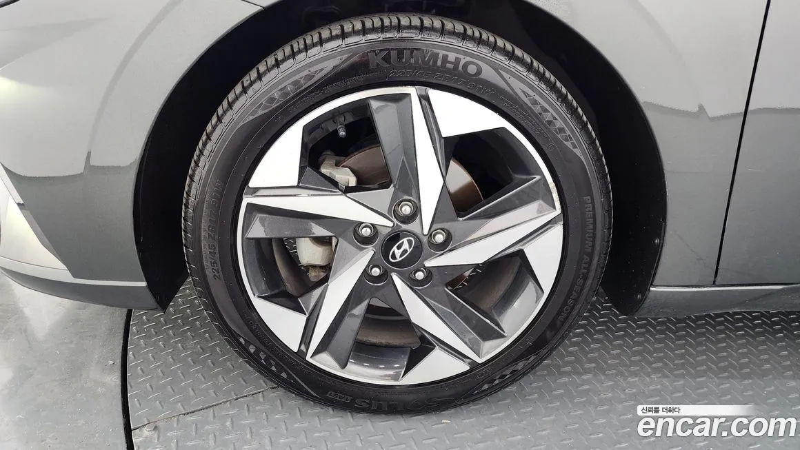 Hyundai AVANTE — фото 5