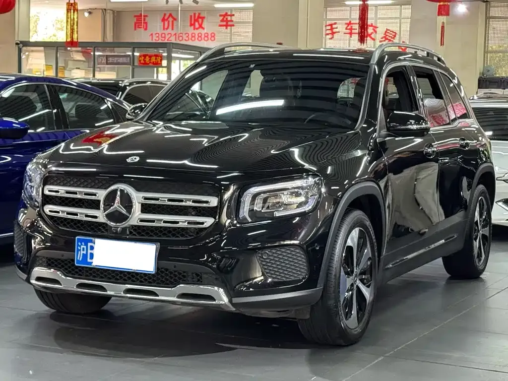 Mercedes-Benz GLB — фото 1