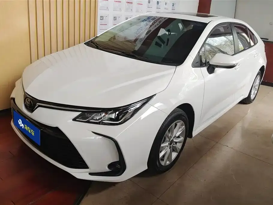 Toyota Corolla — фото 1