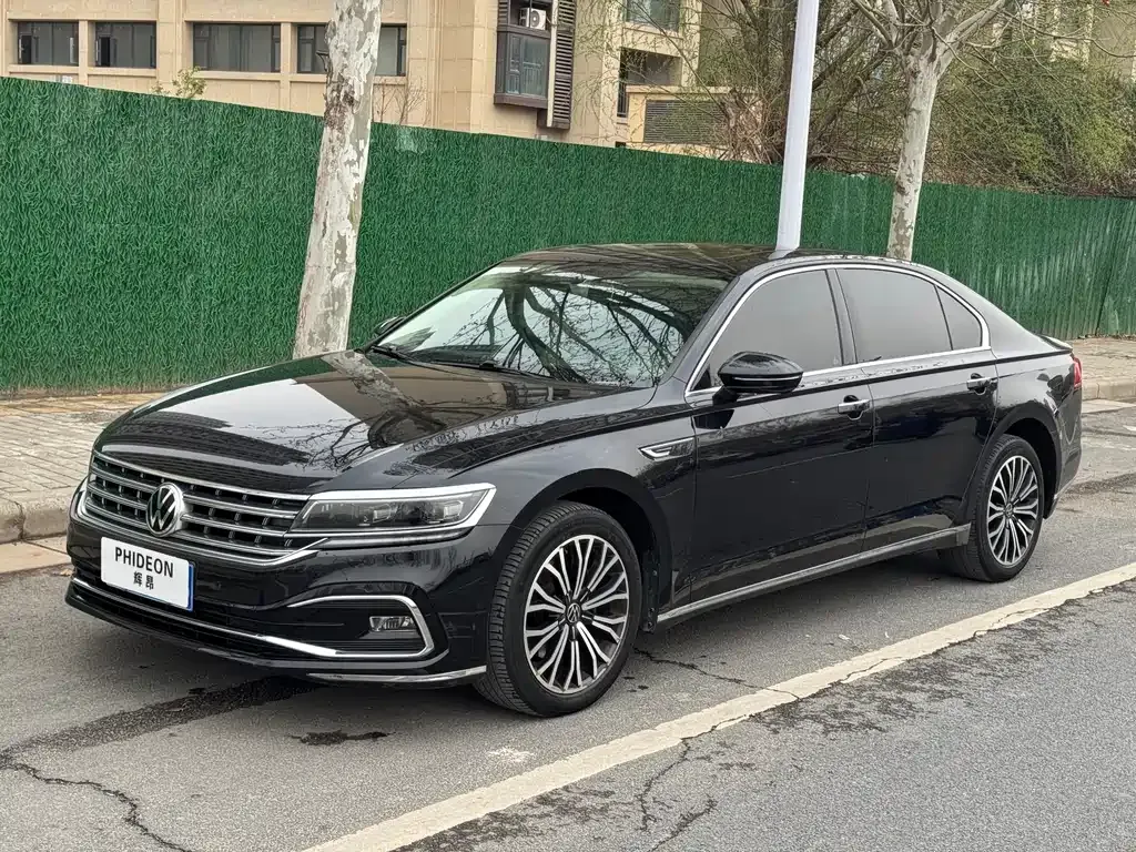 Volkswagen Phideon — фото 1