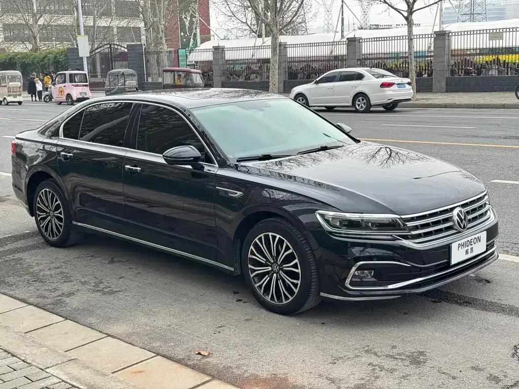 Volkswagen Phideon — фото 9