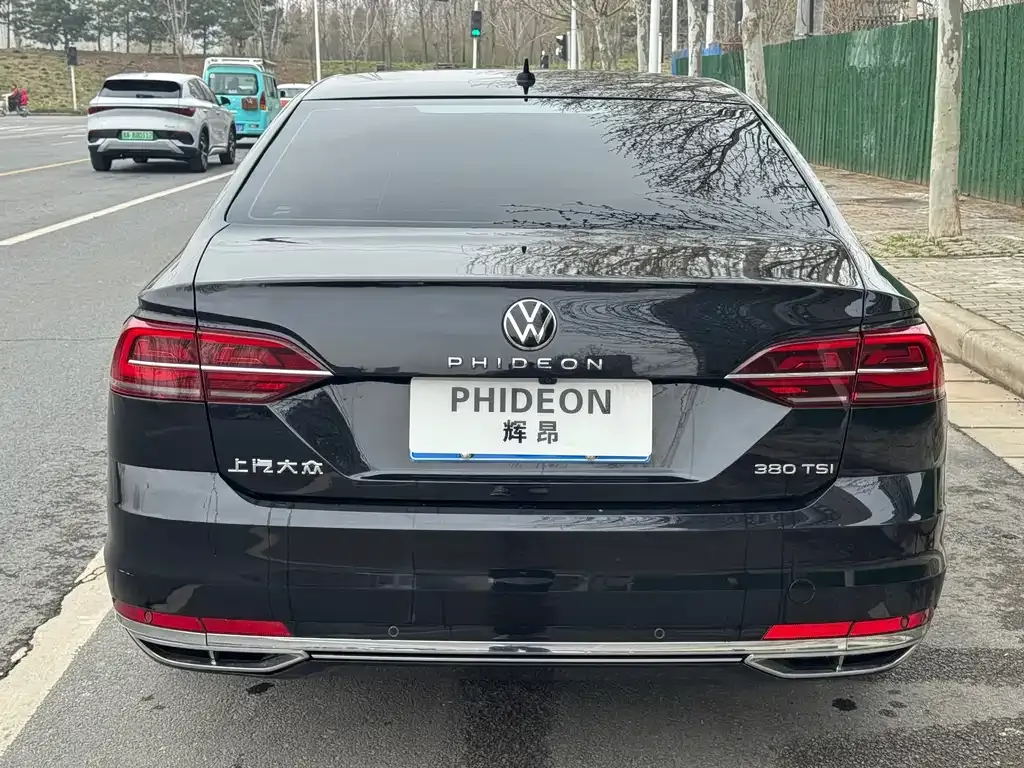 Volkswagen Phideon — фото 5