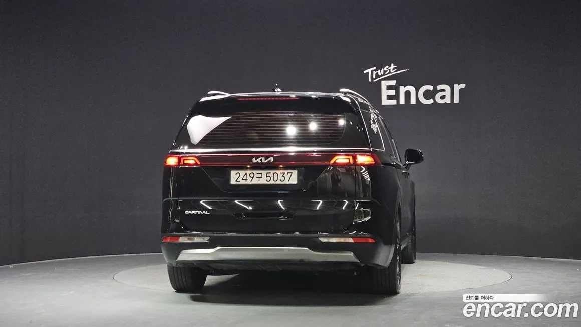 Kia Carnival 2023 из KR, фото 2