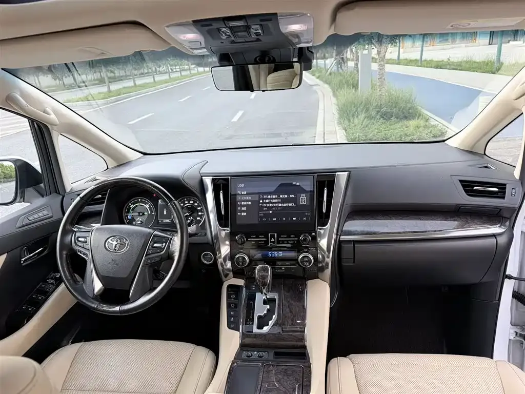 Toyota Vellfire 2021 из CN, фото 3