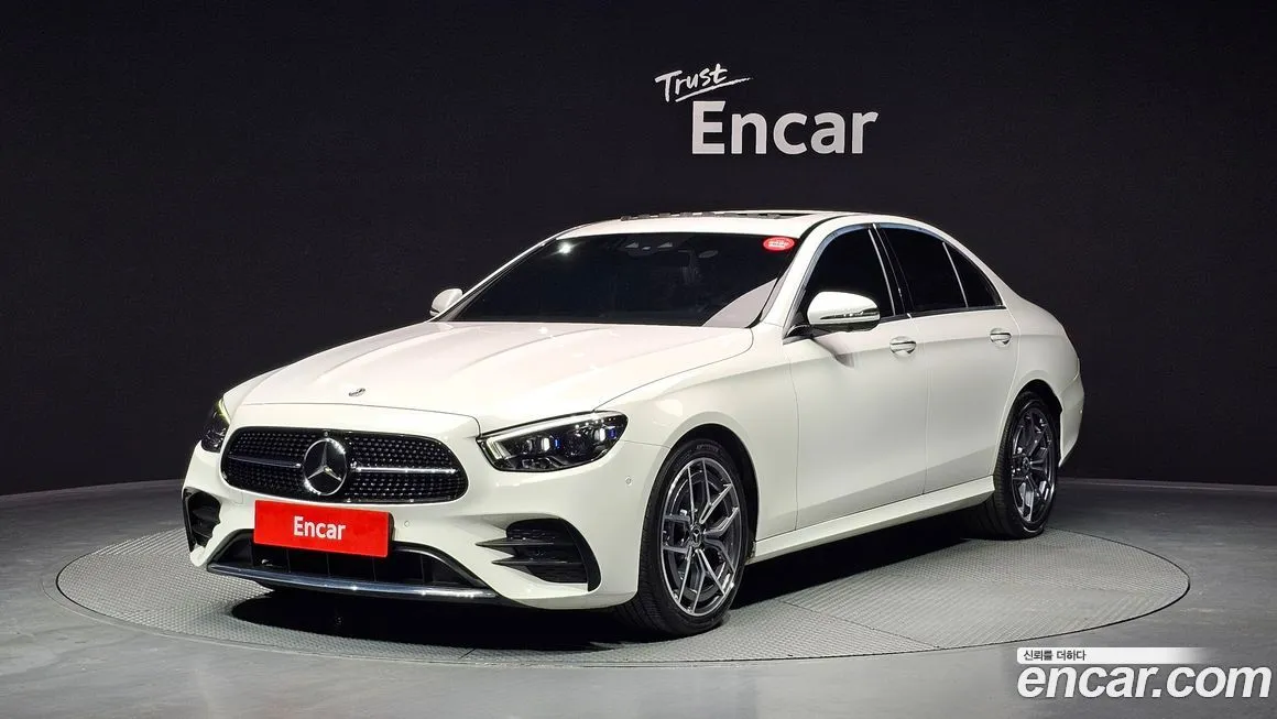 Mercedes-Benz E-Class — фото 1