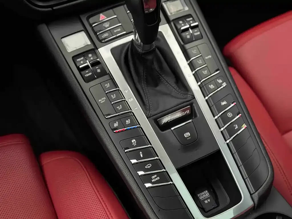 Porsche Macan — фото 6
