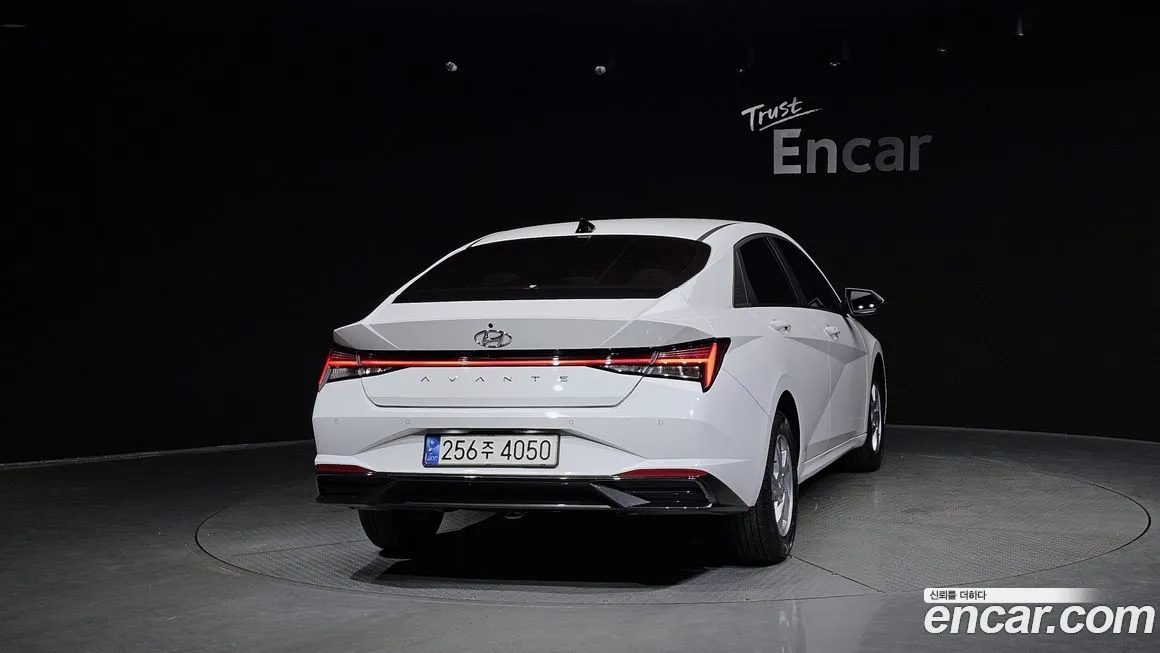 Hyundai AVANTE — фото 2