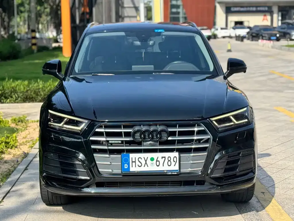 Audi Q5L — фото 2