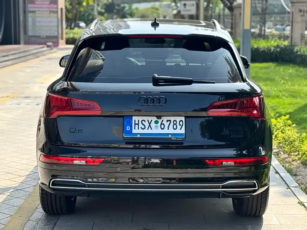 Audi Q5L — фото 3