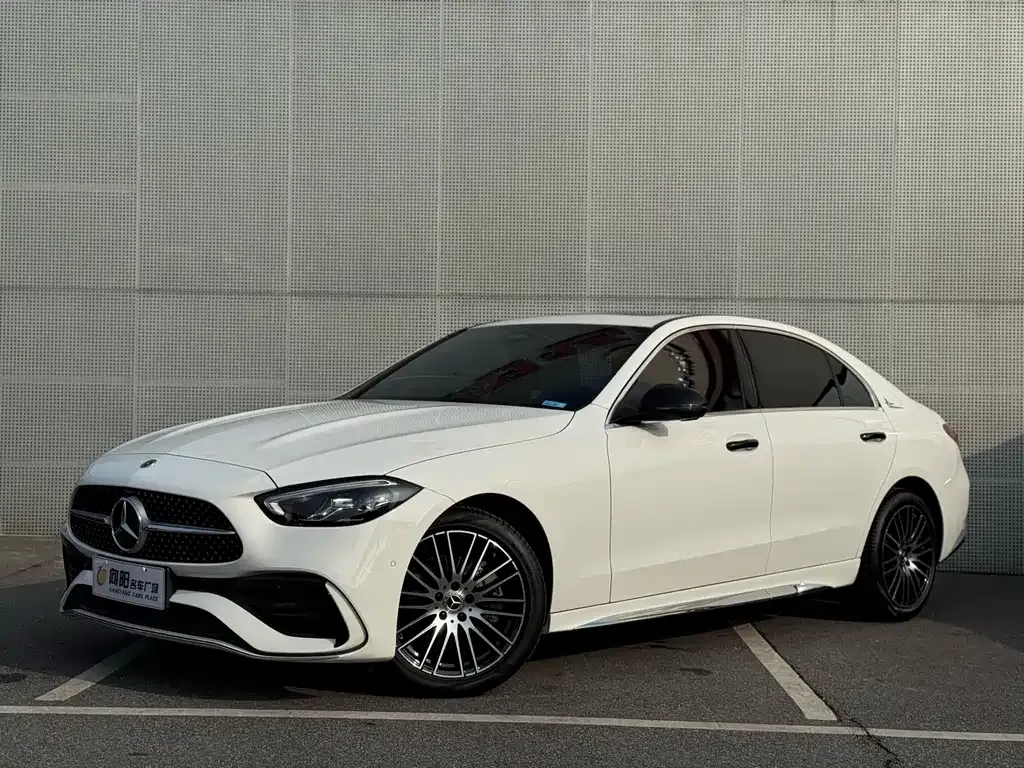 Mercedes-Benz C-Class — фото 1