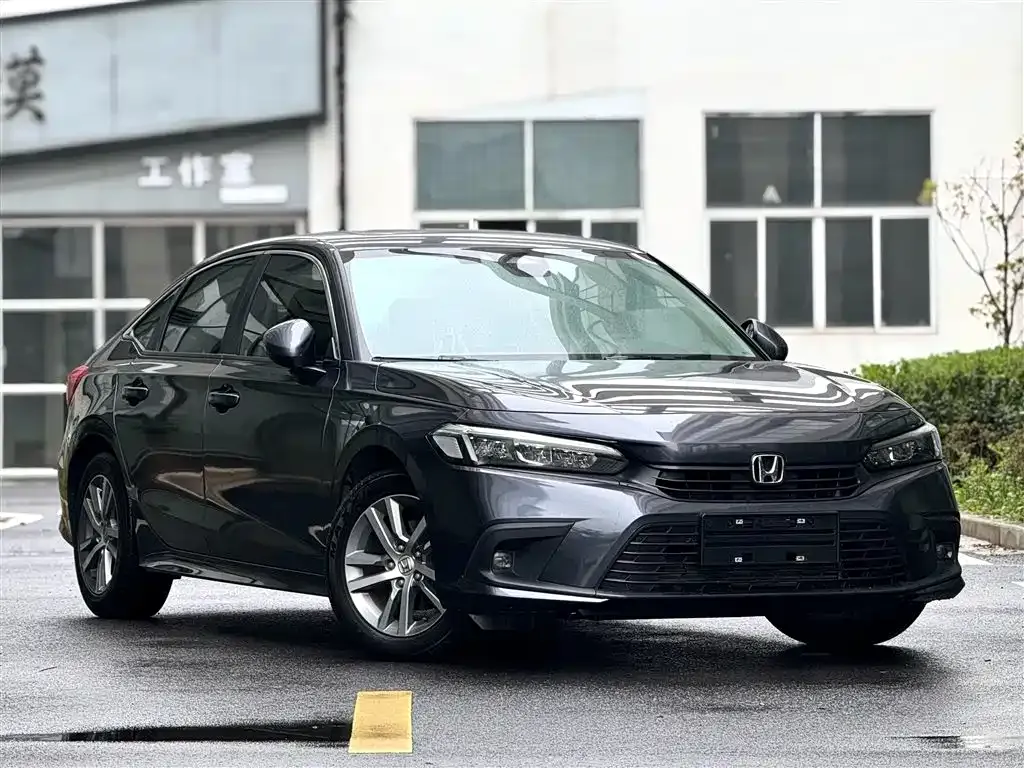 Honda Civic — фото 1