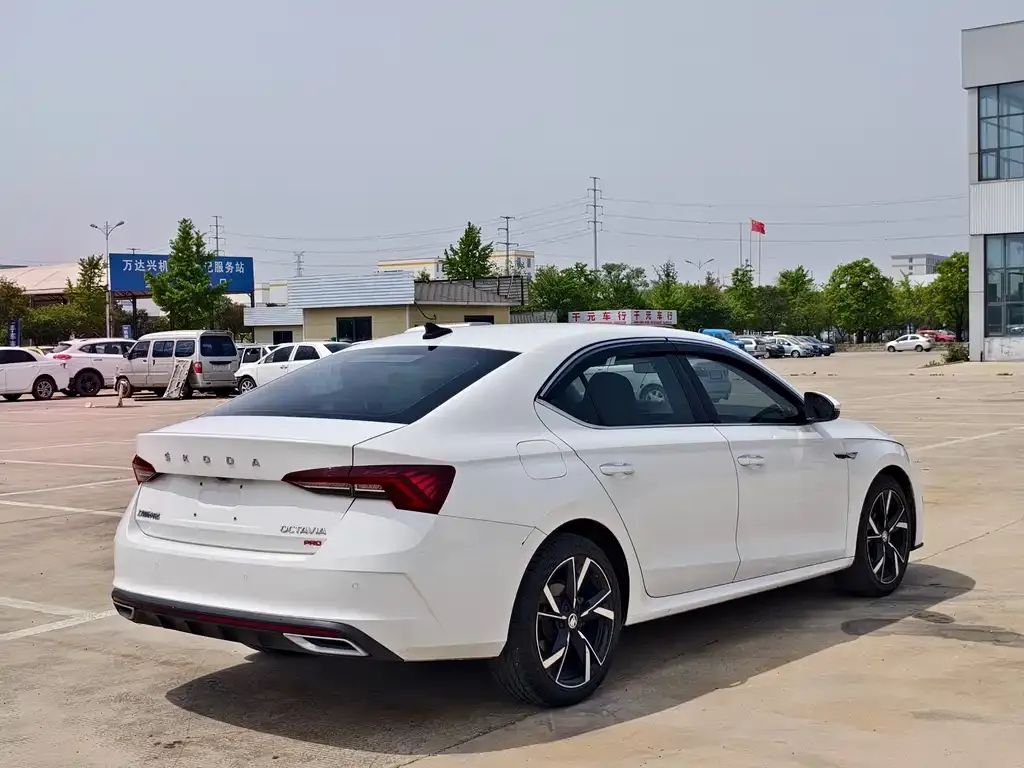 Skoda Octavia 2022 из CN, фото 2