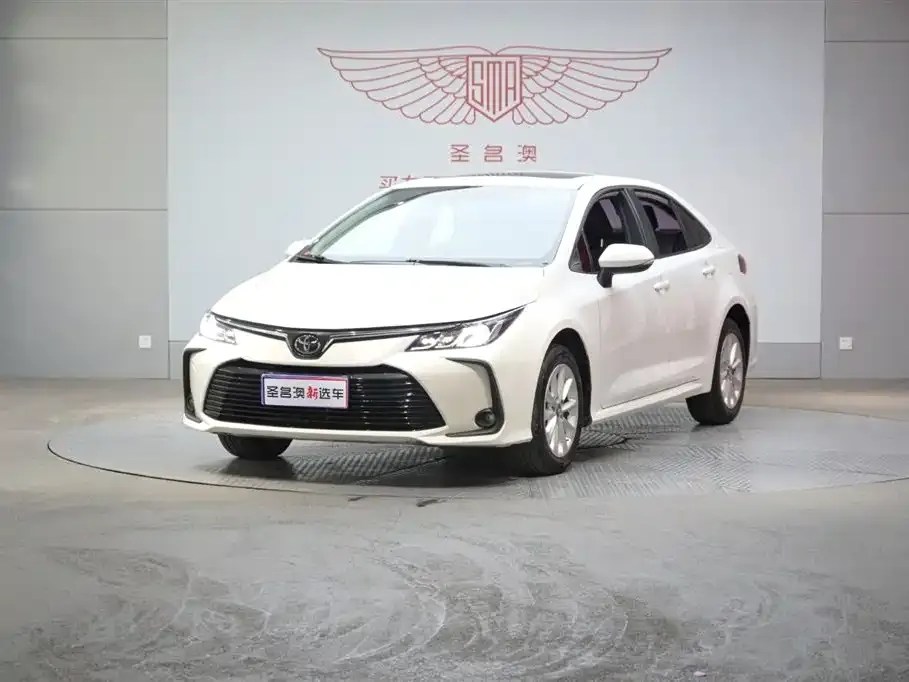 Toyota Corolla — фото 1