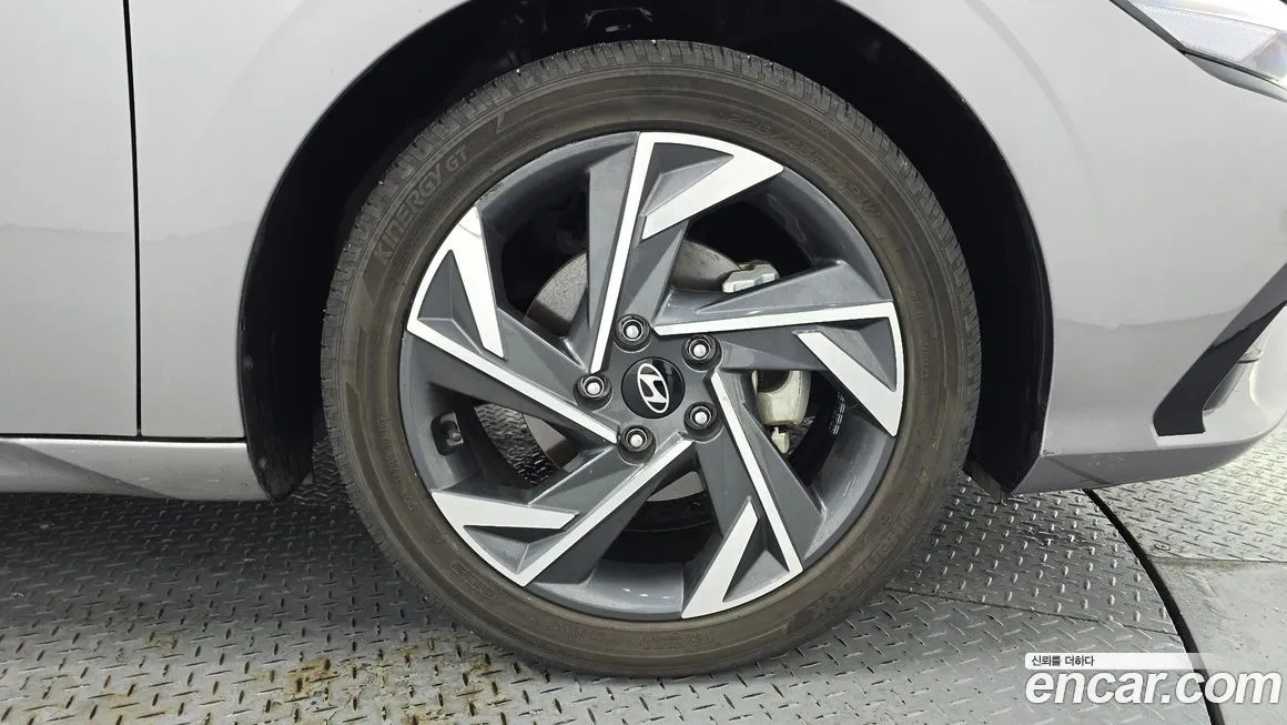 Hyundai AVANTE — фото 10