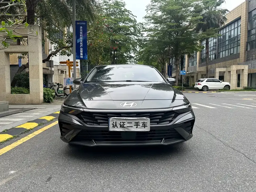 Hyundai Elantra — фото 6