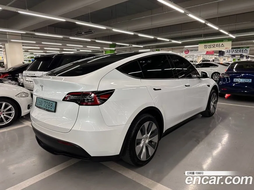 Tesla Model Y 2023 из KR, фото 2