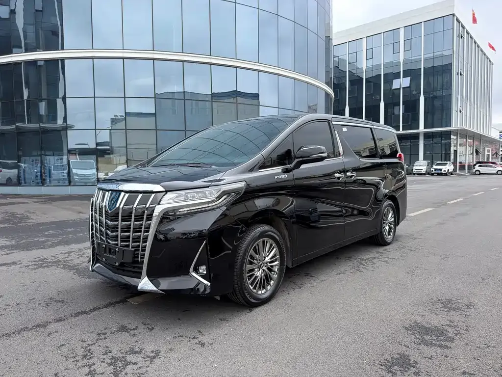 Toyota Alphard — фото 4