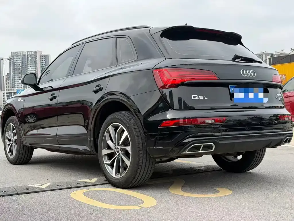 Audi Q5L — фото 2