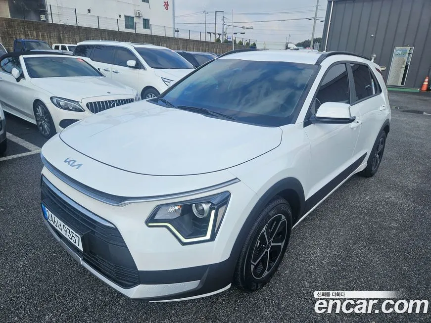 Kia Niro — фото 1