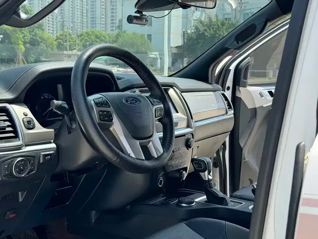 Ford Everest 2021 из CN, фото 3
