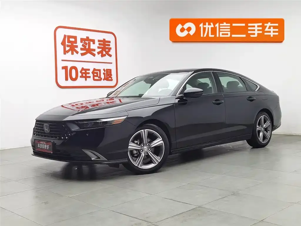 Honda Accord — фото 1