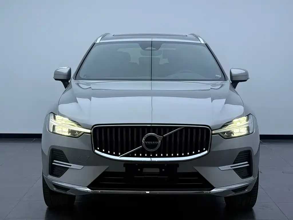 Volvo XC60 — фото 2