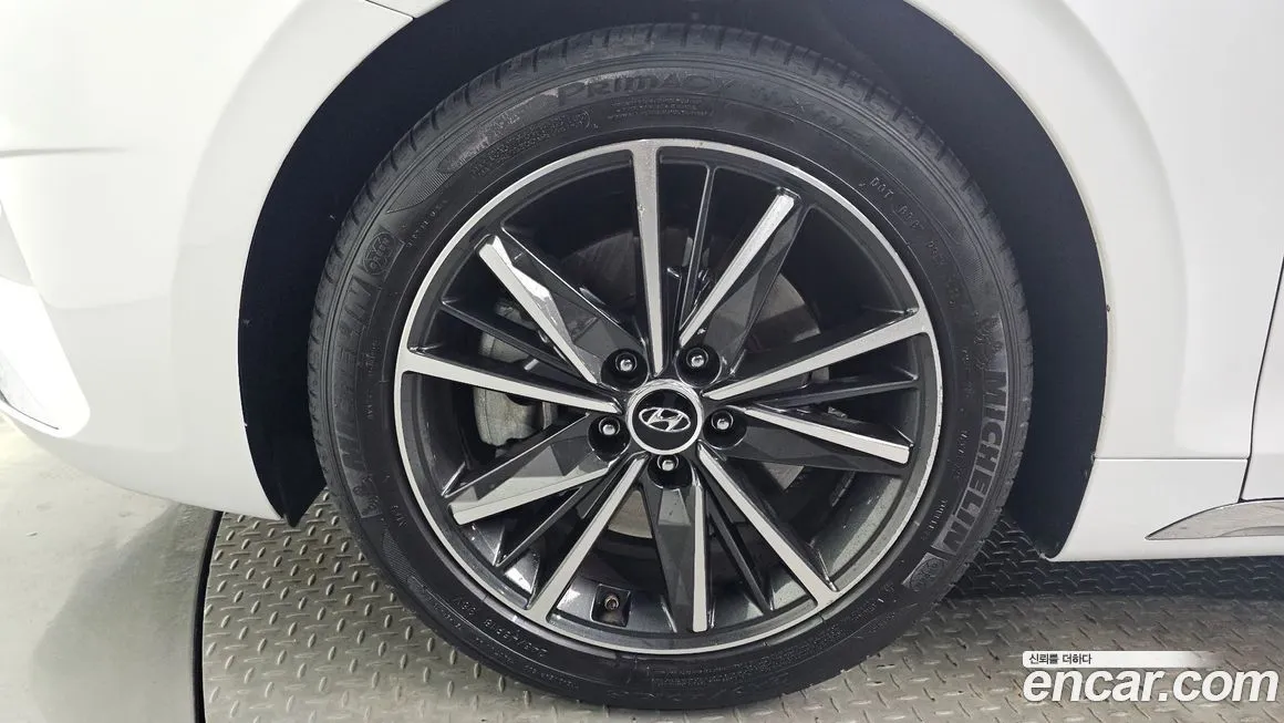 Hyundai Grandeur — фото 6