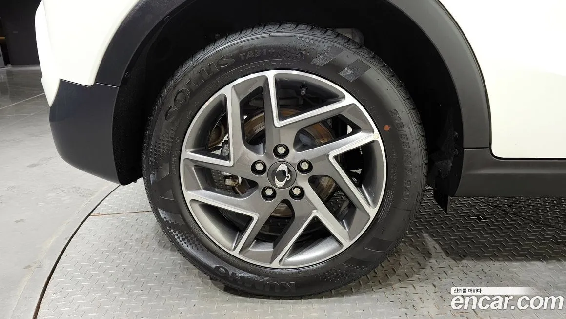 KG Mobility (Ssangyong) TIBOLI 2024 из KR, фото 10