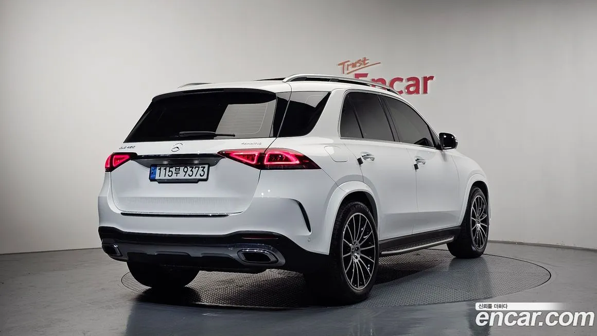 Mercedes-Benz GLE-Class — фото 9