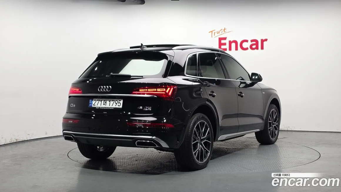 Audi Q5 2024 из KR, фото 2
