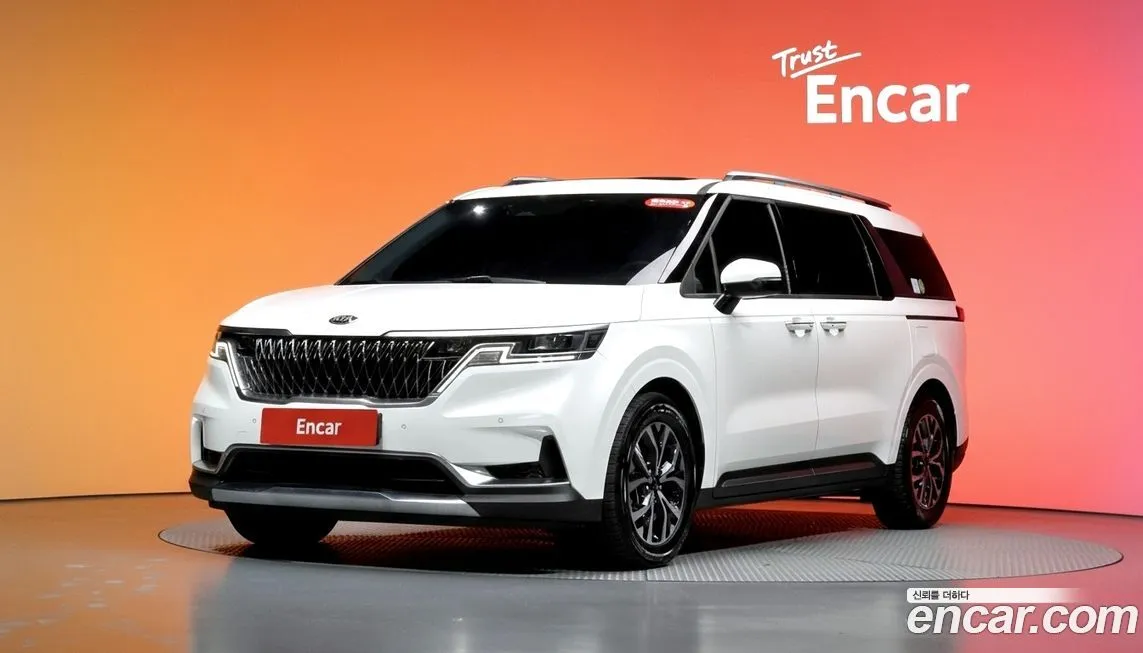 Kia Carnival — фото 1