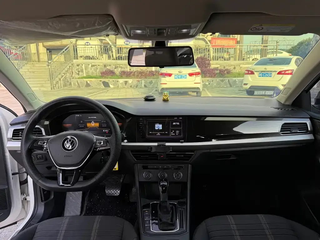 Volkswagen Lavida 2021 из CN, фото 2