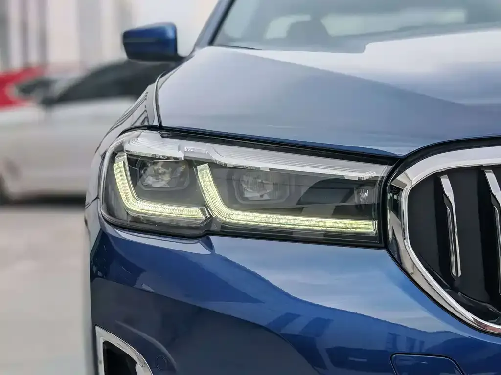 BMW 5 Series New Energy — фото 2