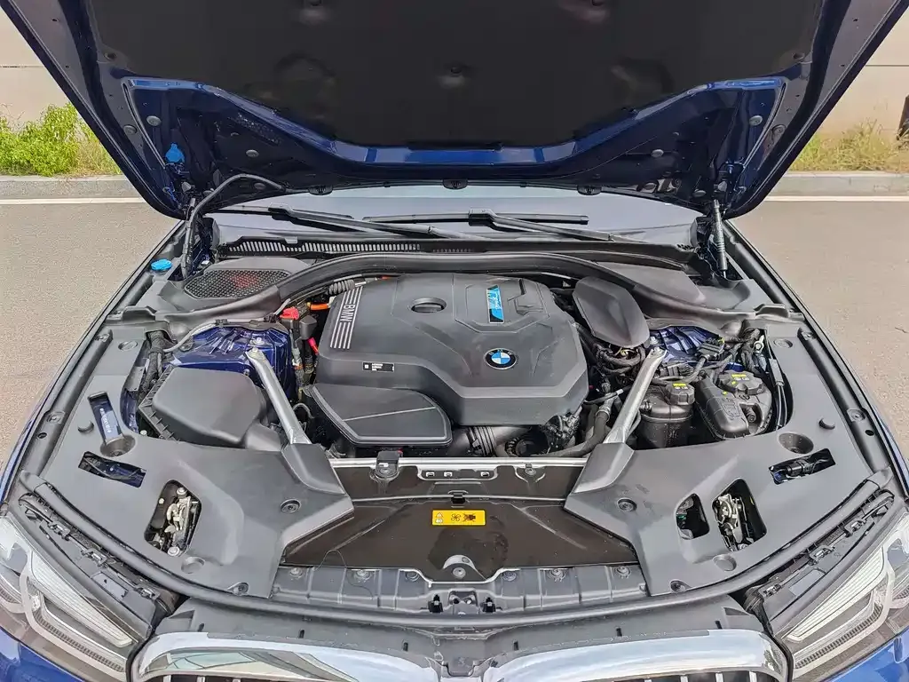 BMW 5 Series New Energy — фото 5