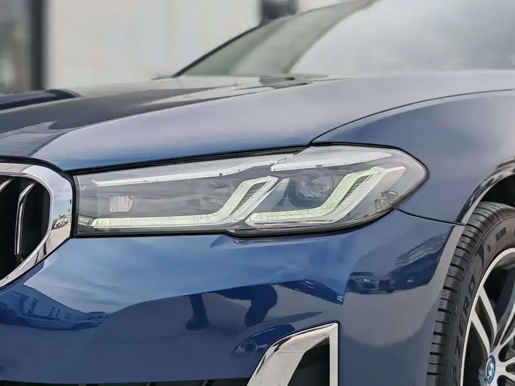 BMW 5 Series New Energy — фото 4