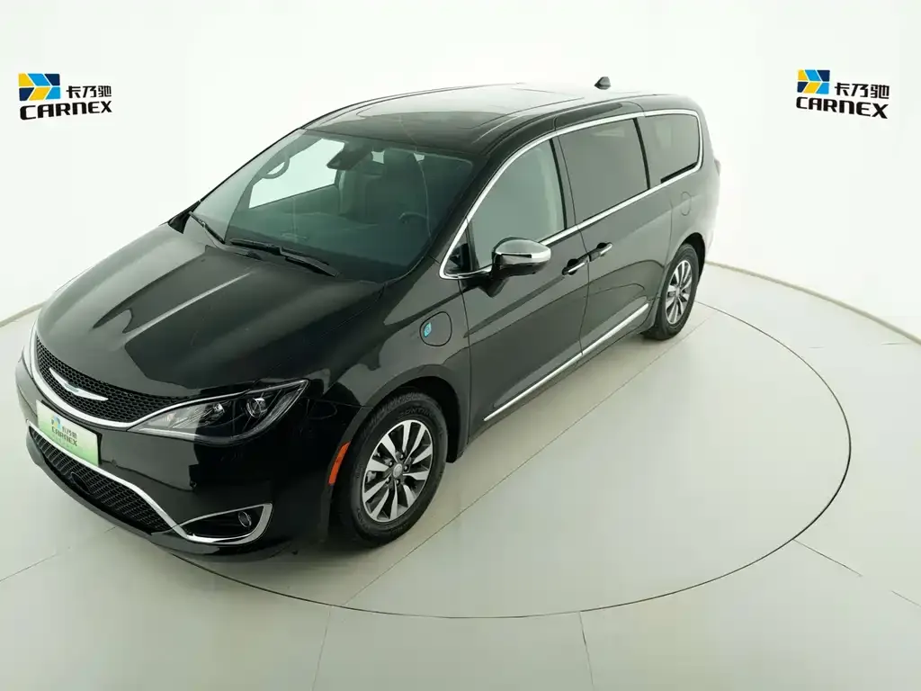Chrysler Grand Voyager PHEV (Import)