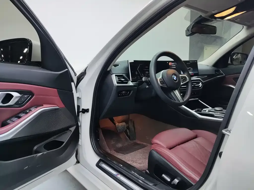 BMW 3 Series 2023 из CN, фото 4