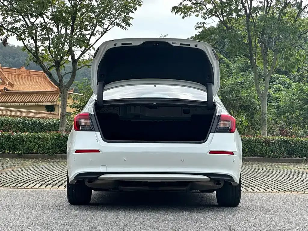 Honda Civic — фото 10