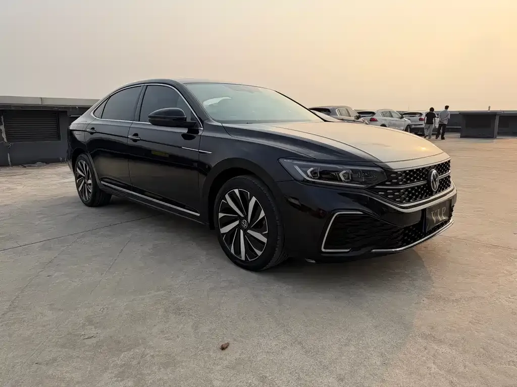 Volkswagen Passat — фото 3
