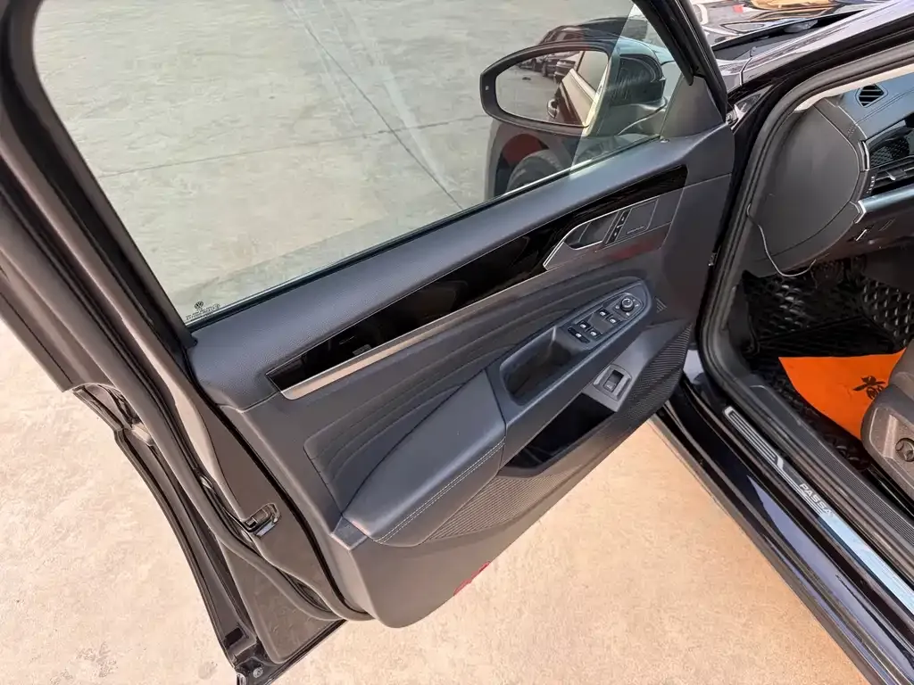 Volkswagen Passat — фото 7