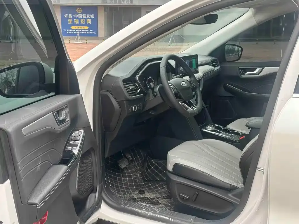 Ford Escape 2024 из CN, фото 3