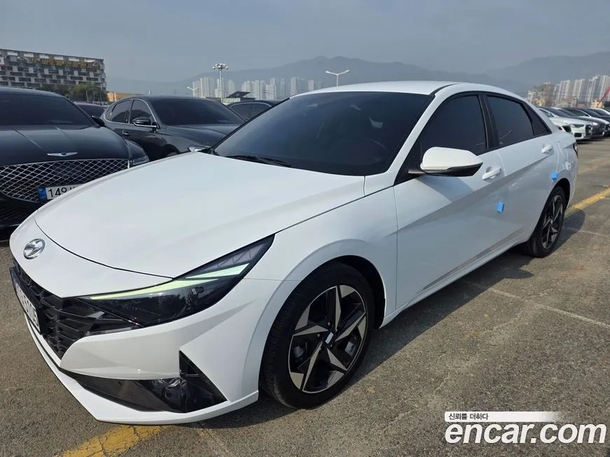 Hyundai AVANTE — фото 1