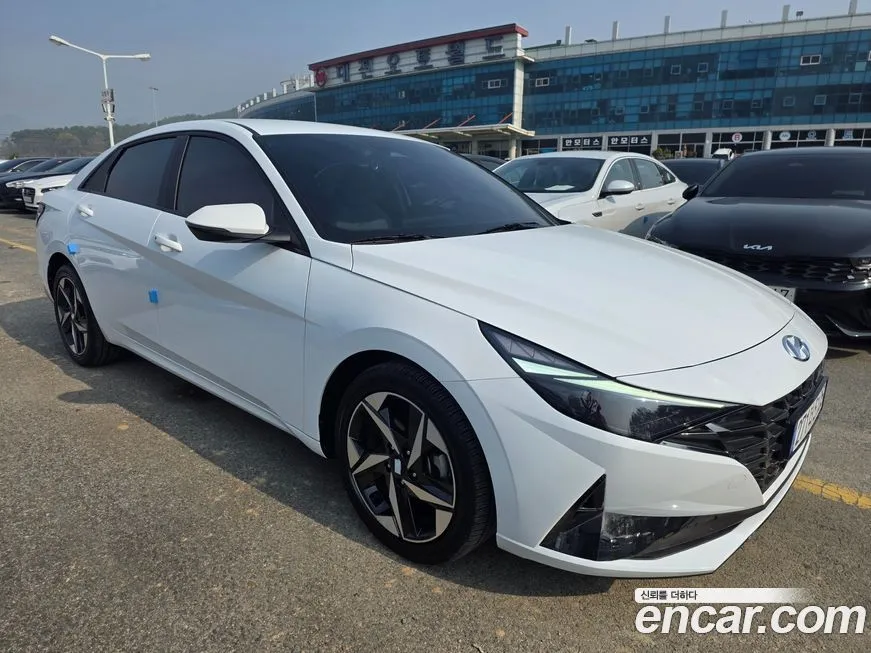 Hyundai AVANTE — фото 2