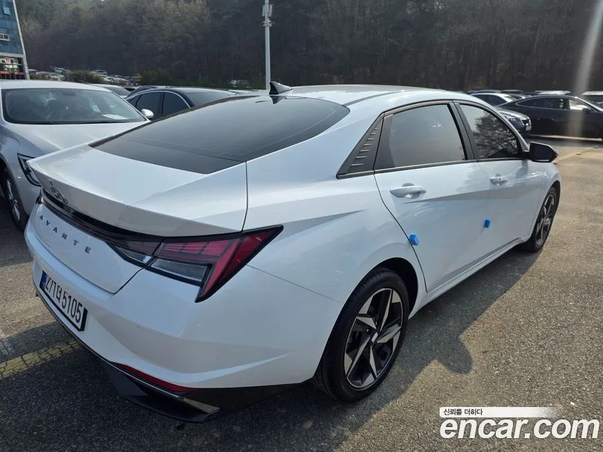 Hyundai AVANTE — фото 3
