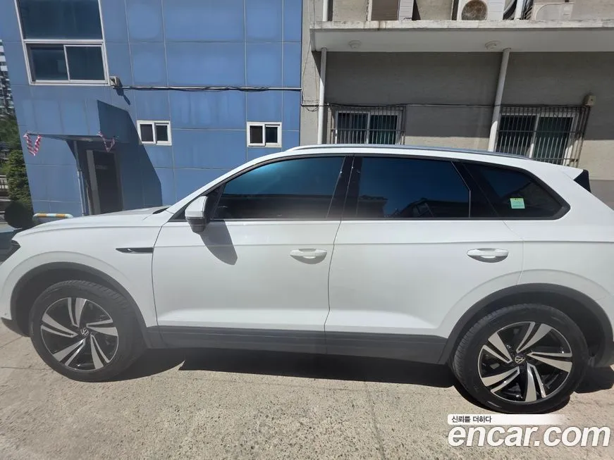 Volkswagen Touareg 2022 из KR, фото 1