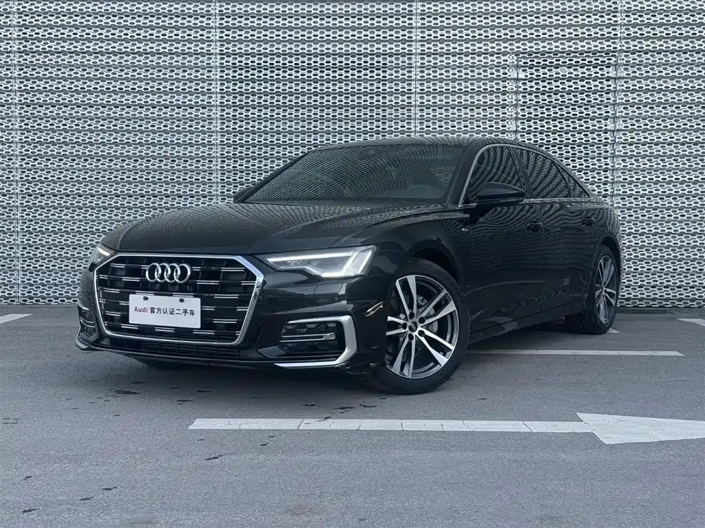 Audi A6L — фото 1