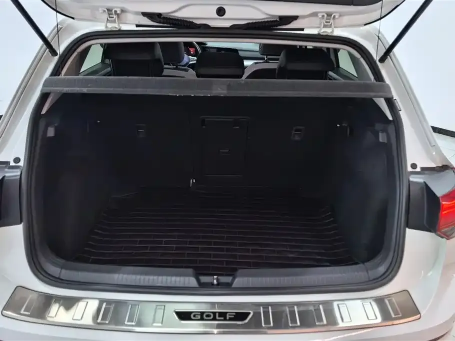 Volkswagen Golf 2021 из CN, фото 3