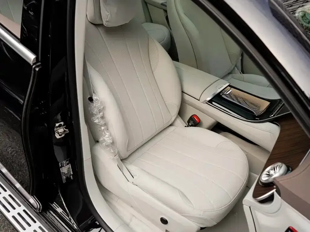 Mercedes-Benz EQE SUV — фото 10