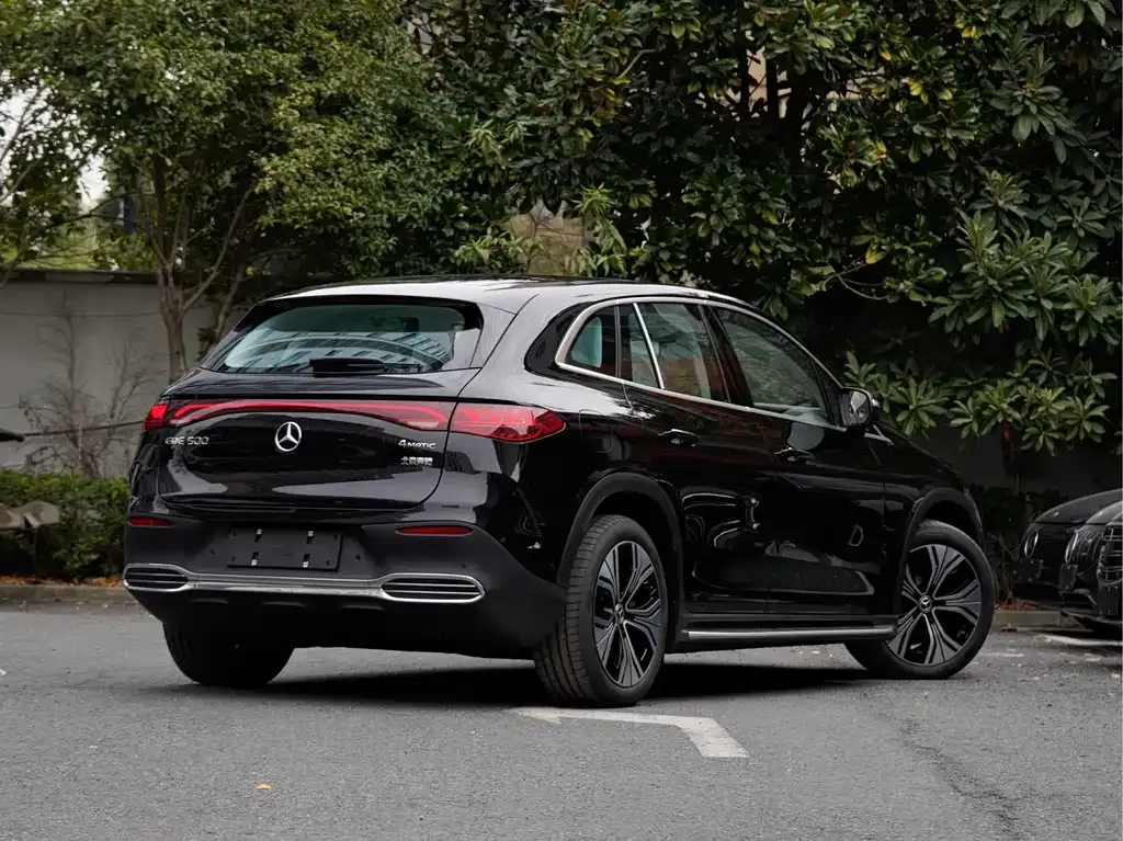 Mercedes-Benz EQE SUV — фото 9