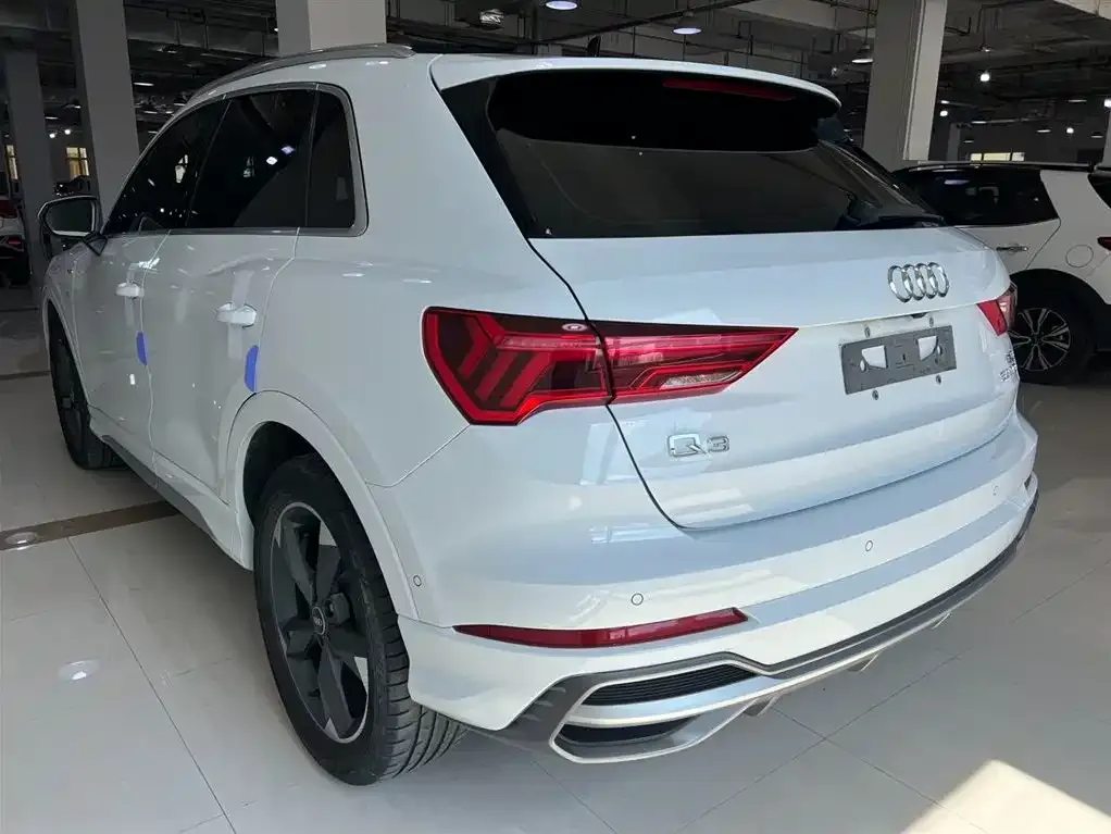 Audi Q3 — фото 9